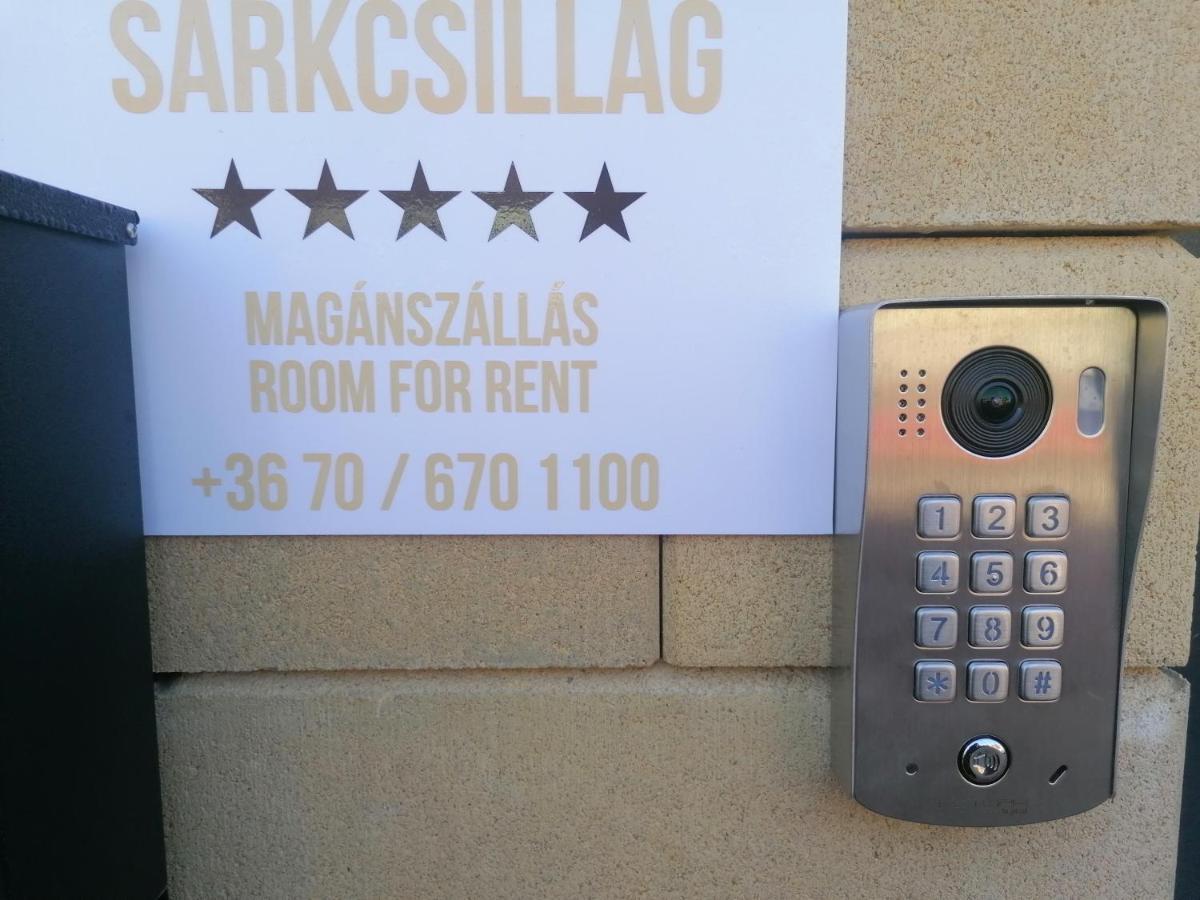 Appartamento Sarkcsillag Teljes Csaladihaz- Star Complete Family House Szeged Esterno foto